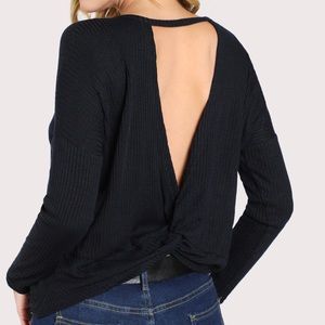 SOLD ❗️🖤Twist Open V Back Top🖤